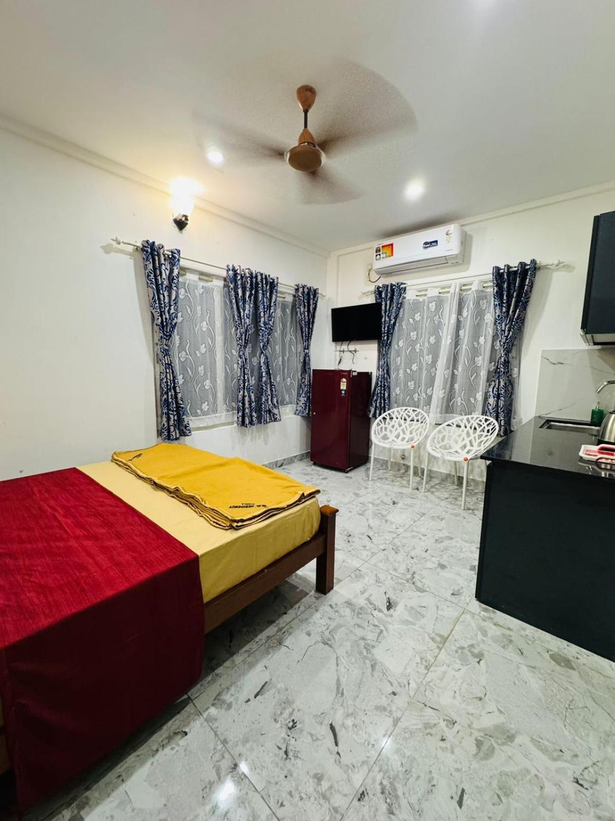Hotel M M Residency Kochi Esterno foto