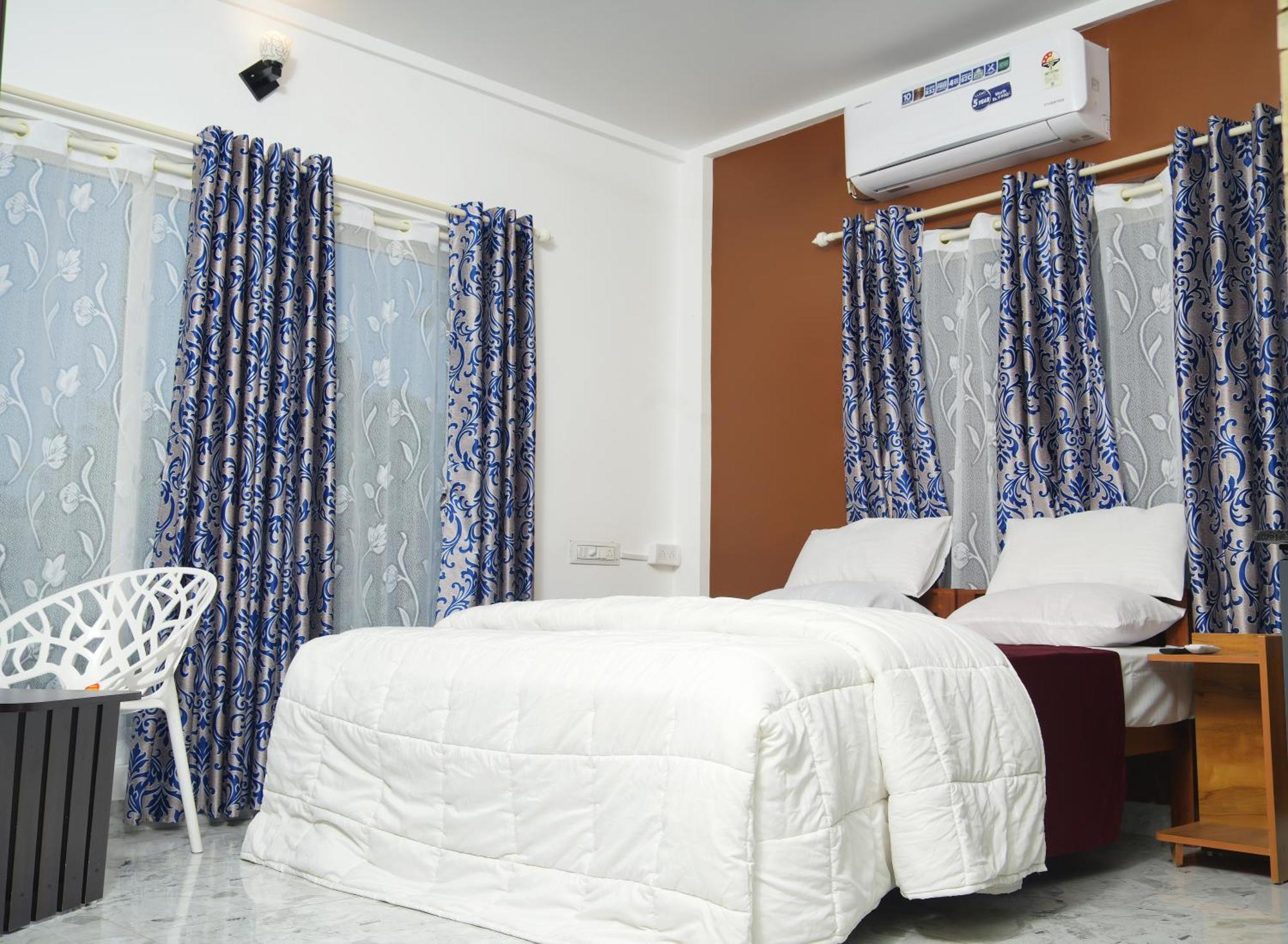Hotel M M Residency Kochi Esterno foto