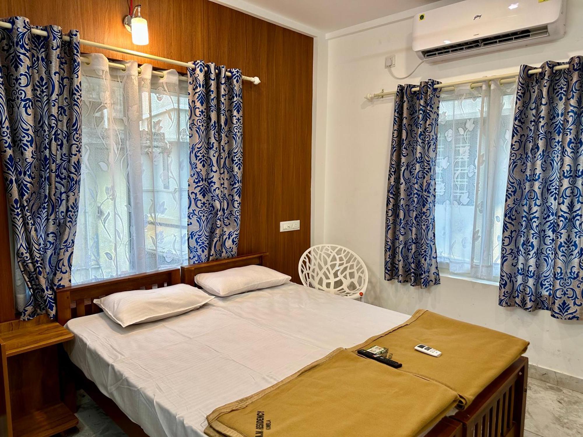 Hotel M M Residency Kochi Esterno foto