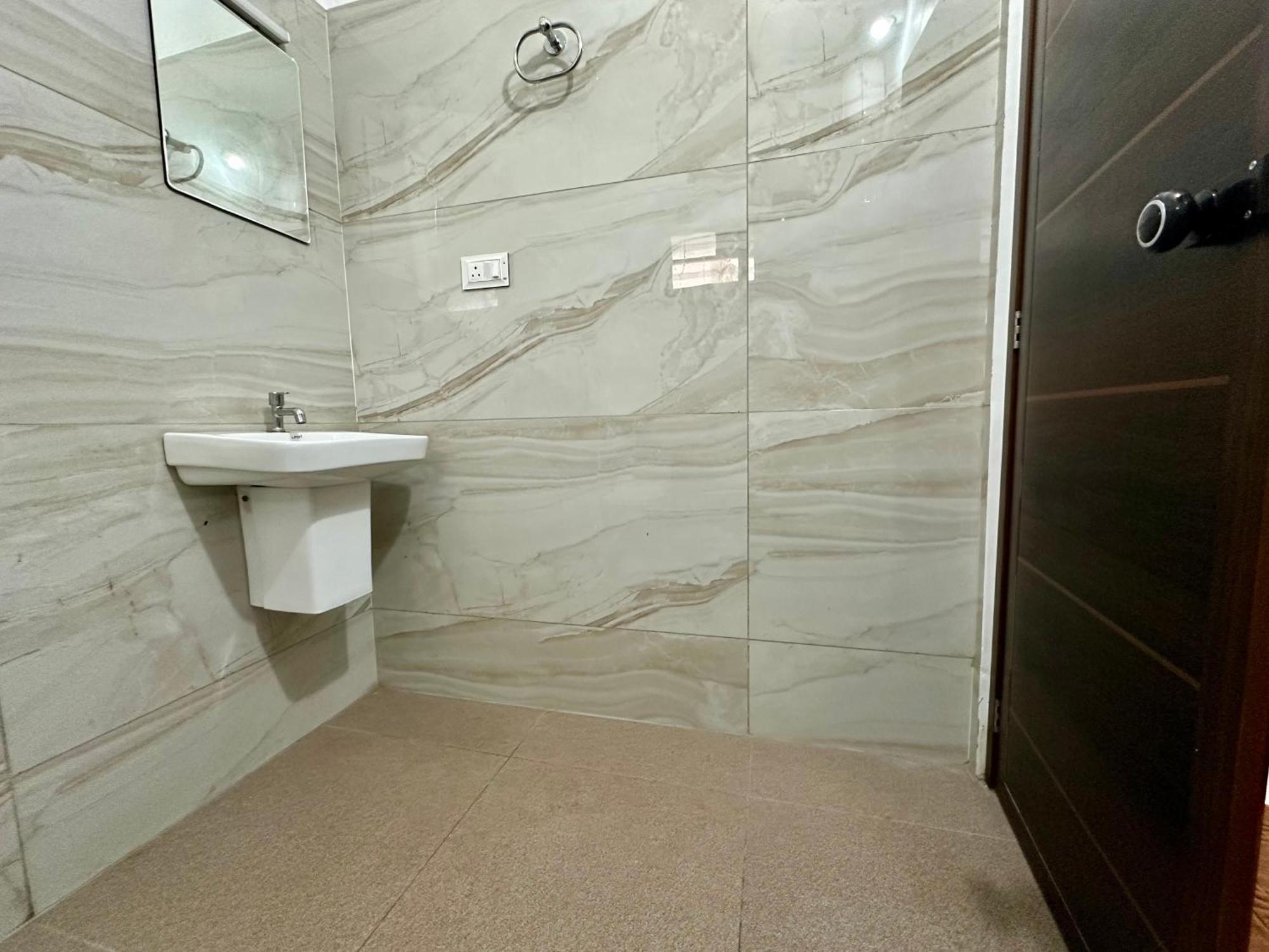 Hotel M M Residency Kochi Esterno foto